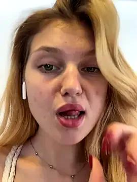 Freechat Emaline_Fane on StripChat