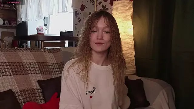 Freechat emiliyafox_ on StripChat