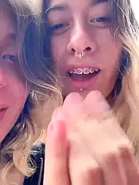 Freechat Enyeld_ruru on StripChat