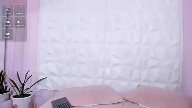 Freechat HannahToons on StripChat