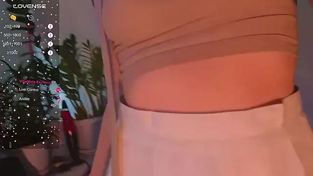 HoneyLem0n — look at under boobies (without show nipp