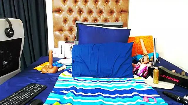 Freechat Hotxbums22 on StripChat