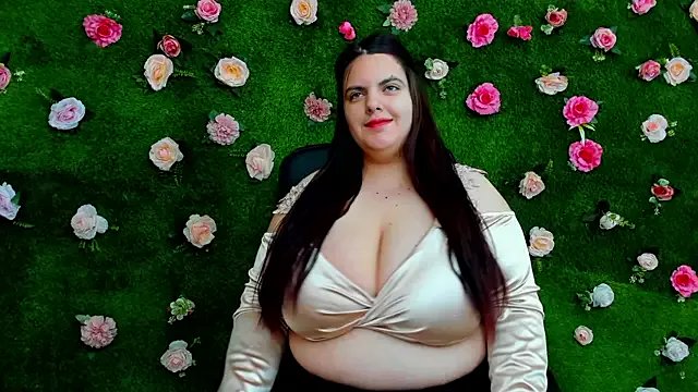 Freechat Huge_Titties_ on StripChat