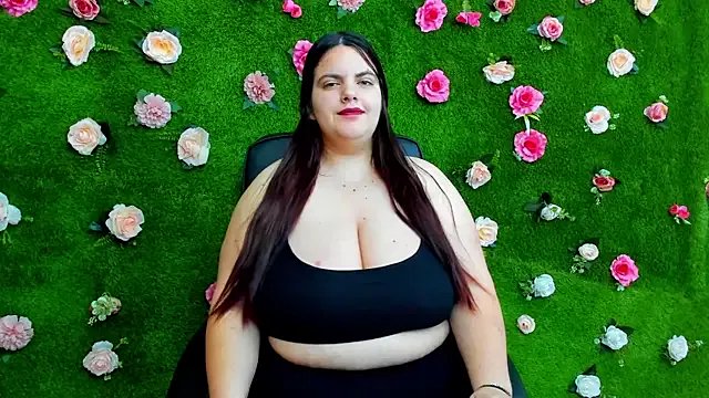 Freechat Huge_Titties_ on StripChat