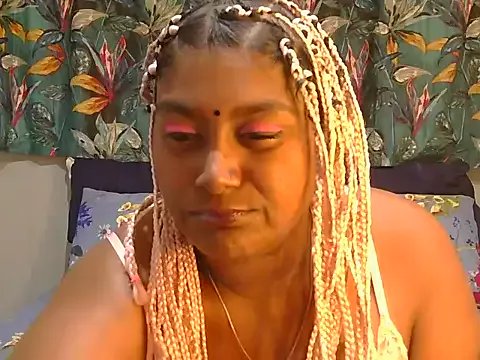 Freechat indianmarshmello85 on StripChat