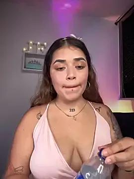 Freechat JoselinFlower_ on StripChat