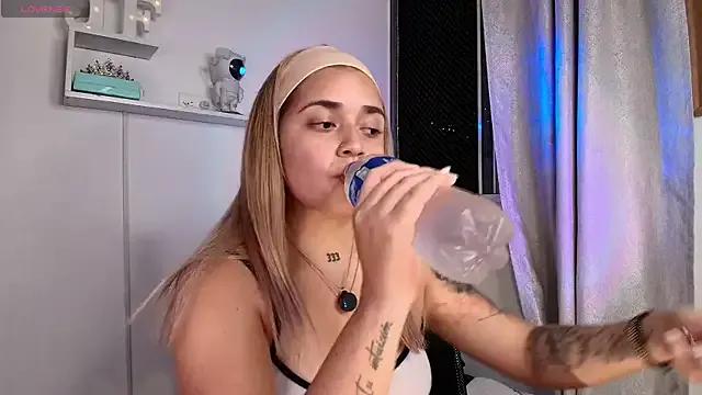 Freechat JoselinFlower_ on StripChat