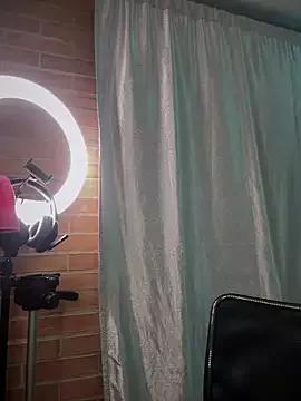 Freechat JoselinFlower_ on StripChat