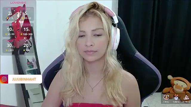 Freechat jujubinhahot on StripChat
