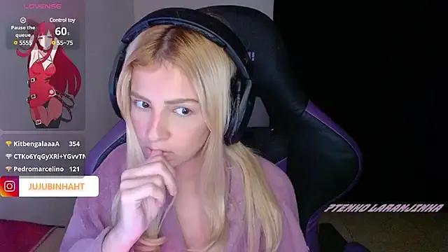 Freechat jujubinhahot on StripChat