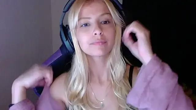 Freechat jujubinhahot on StripChat