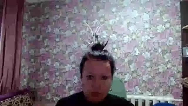 Julia-ru — show your legs in stockings and heels