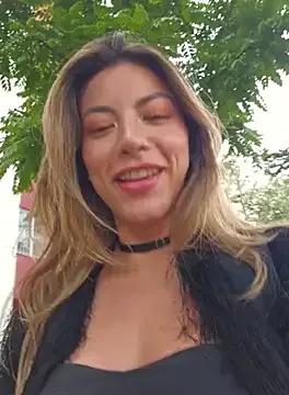 Karen_San_Miguel — play niples + flas tits in mall 