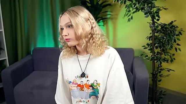 KelleLillie on StripChat 