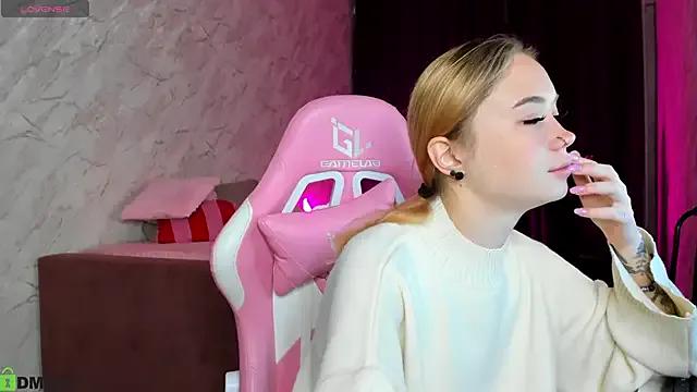 Freechat Kira_yoon on StripChat