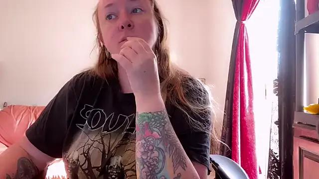 kisicaxx on StripChat 