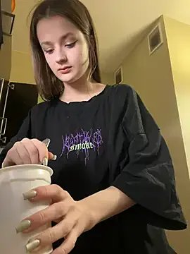 Freechat KittyQueeny on StripChat