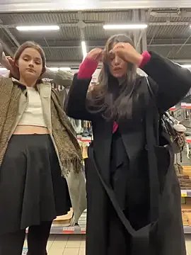 Freechat KittyQueeny on StripChat