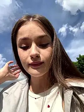 Freechat KittyQueeny on StripChat