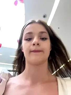 Freechat KittyQueeny on StripChat