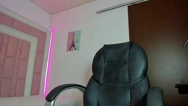 Klaret_Toy — Freechat on StripChat