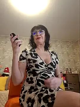 Freechat LaliaMia on StripChat