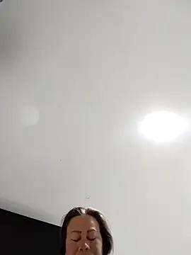 LaraCaliente on StripChat 