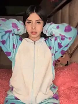 Freechat Laura-Khalifa on StripChat