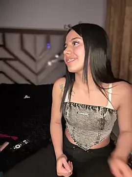 Freechat Laura-Khalifa on StripChat