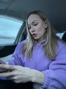 LavenderHot on StripChat