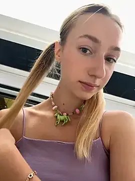 Freechat Lia__Love on StripChat