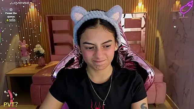 lilith_petit_sub on StripChat