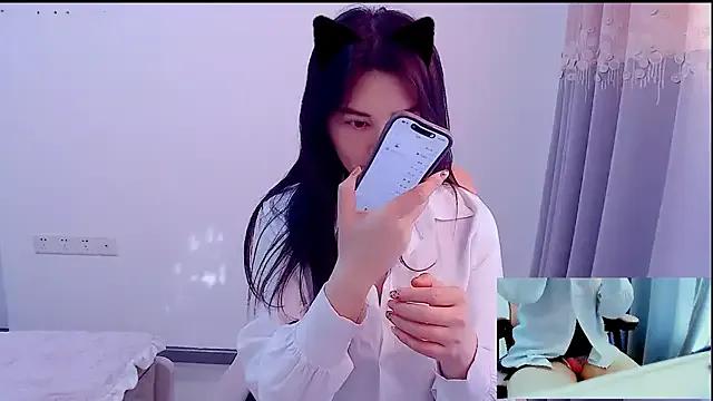 StripChat Little-sweet is Freechat Little-sweet — *