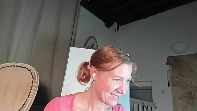 Lola_Belgium on StripChat 