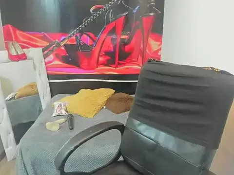 Freechat Louisa__clare on StripChat