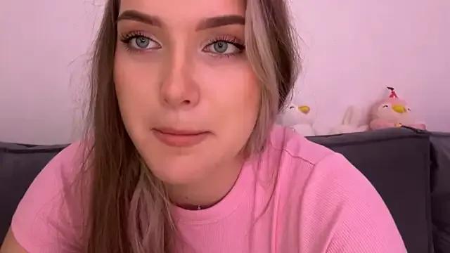 LouraStalter — Private on StripChat