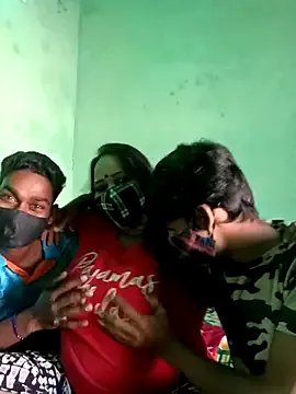 LoveOnStream on StripChat