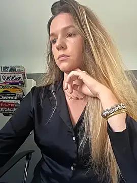 Freechat lucie_mehott on StripChat