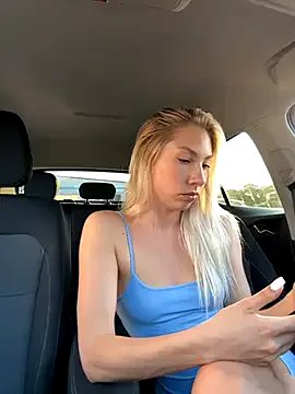 Freechat LuisaBecker on StripChat