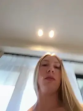 Freechat LuisaBecker on StripChat