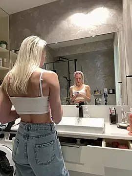 Freechat LuisaBecker on StripChat