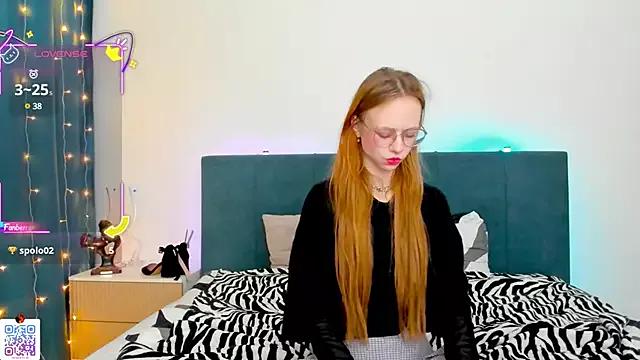 LynneByron on StripChat 