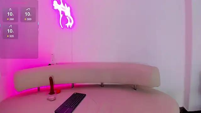 Freechat mia_everly on StripChat