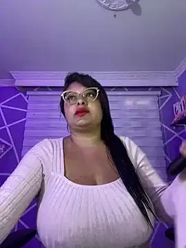 MiiaaJoness on StripChat 