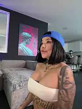 Freechat milaivanova on StripChat