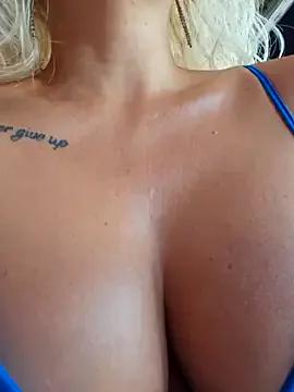 Freechat MILFBARBY on StripChat