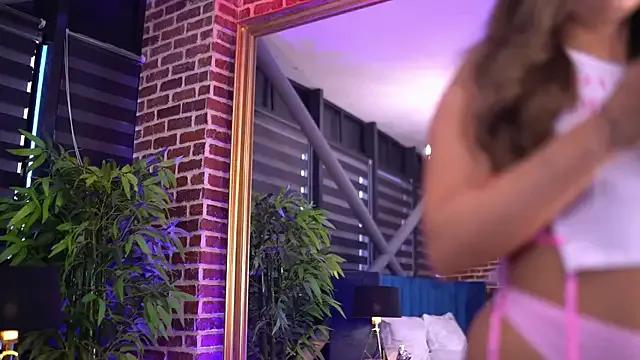 Freechat MillaSerene on StripChat