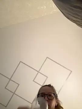 MollyStory on StripChat 