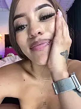 Freechat MystiqueXXX on StripChat