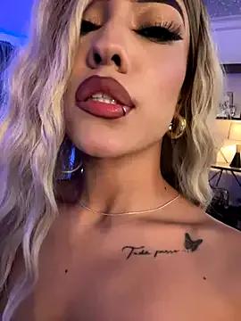 Freechat MystiqueXXX on StripChat